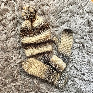 3 for $20 NWOT Knit Hat & Fleece-Lined Mitten Set